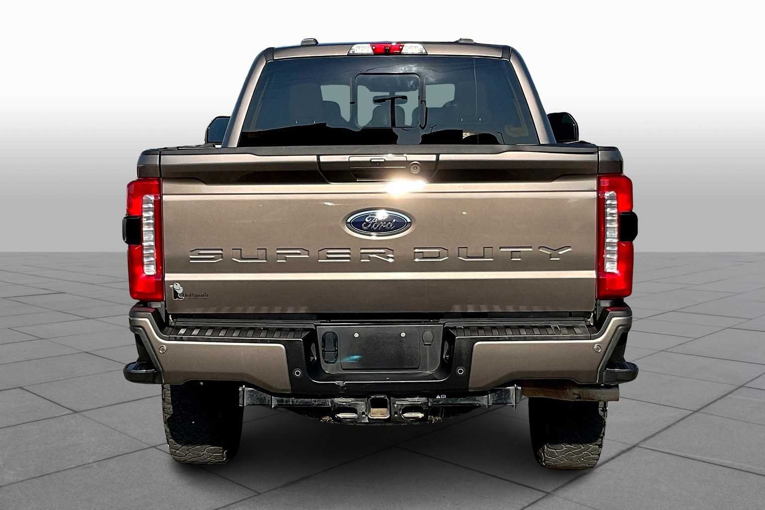 2023 Ford F-250 Lariat photo 3