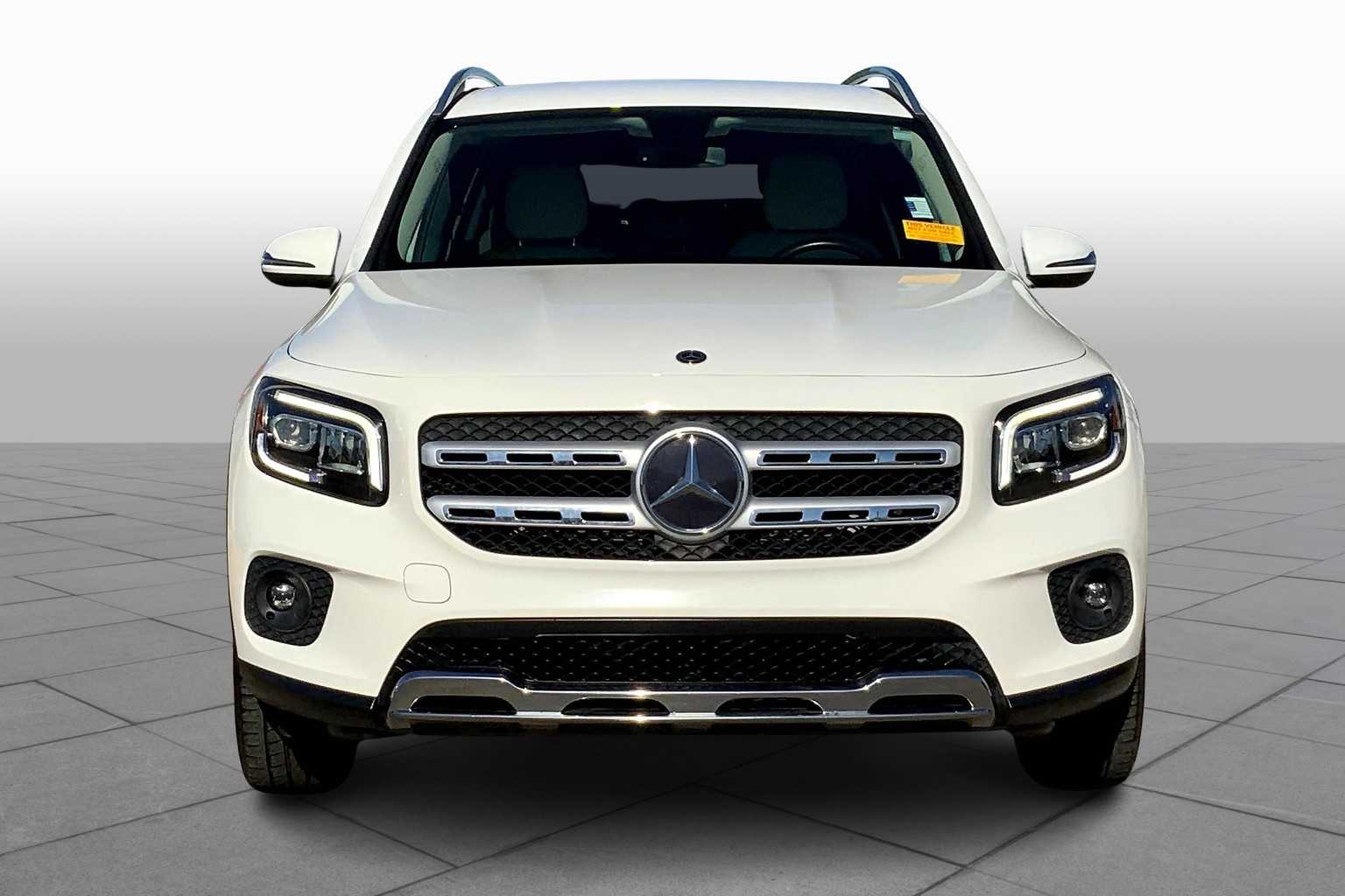 2020 Mercedes Benz GLB 250 photo 2