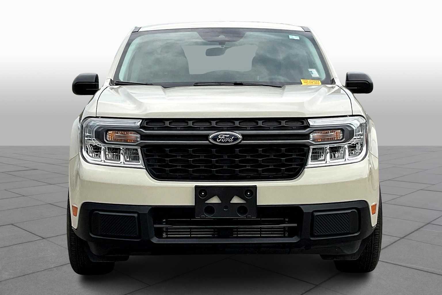 2024 Ford Maverick XLT photo 2