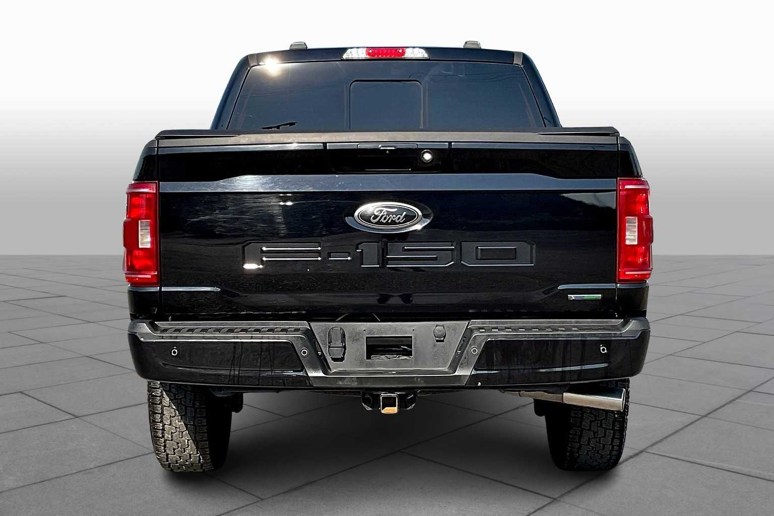 2022 Ford F-150 XLT photo 3