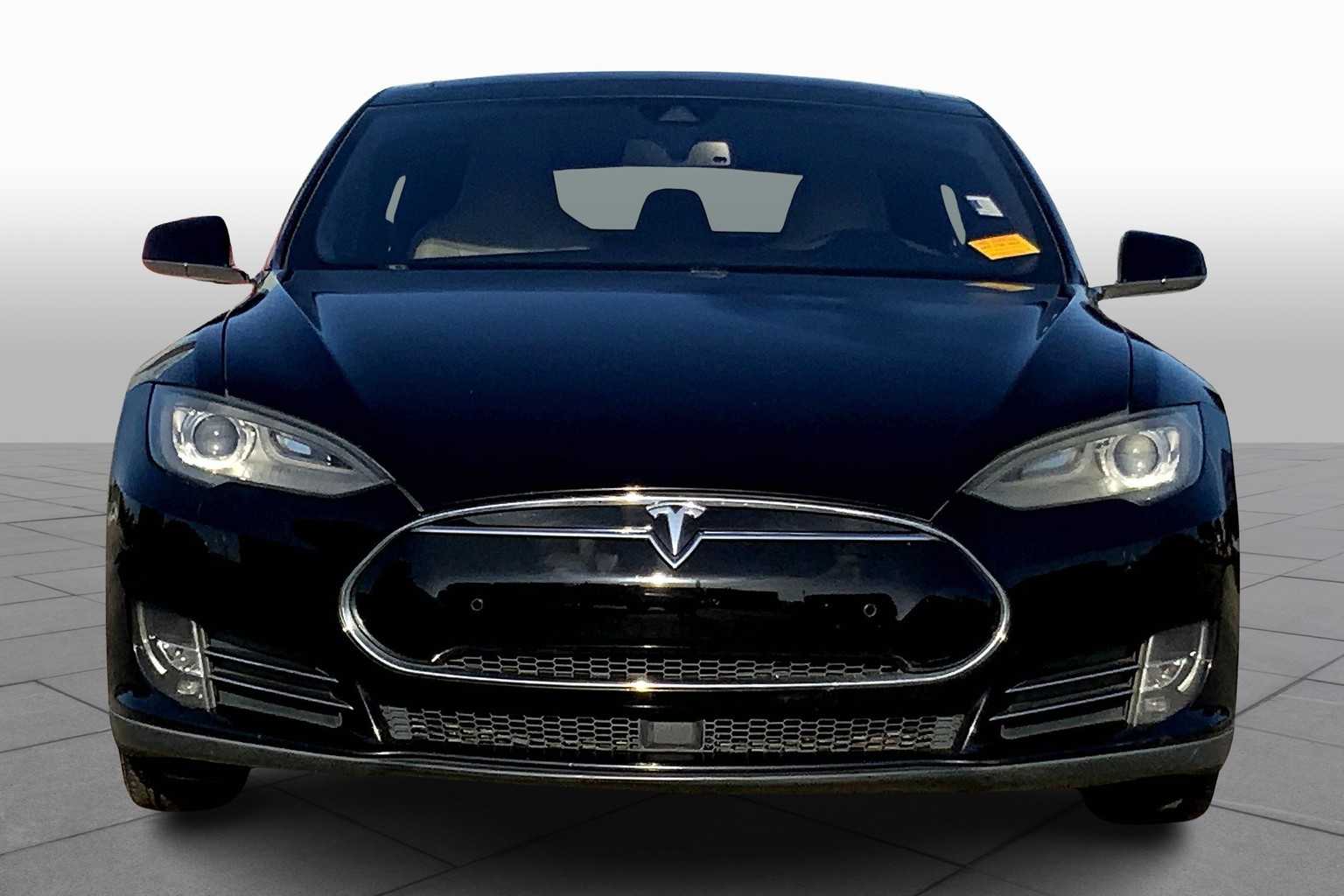 2015 Tesla Model S 70D photo 2