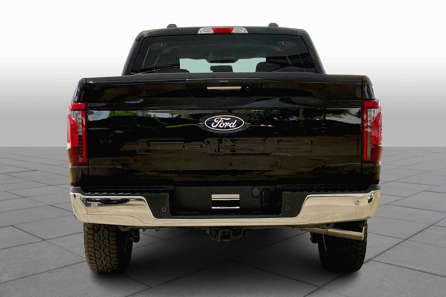 2024 Ford F-150 XLT photo 2