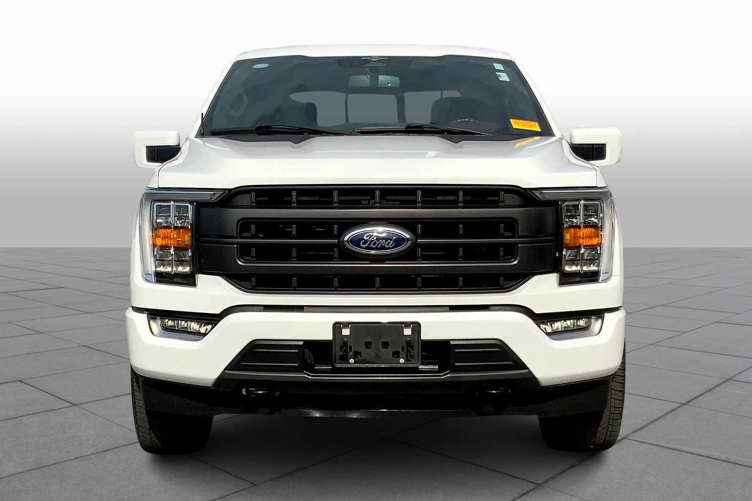 2023 Ford F-150 Lariat photo 2