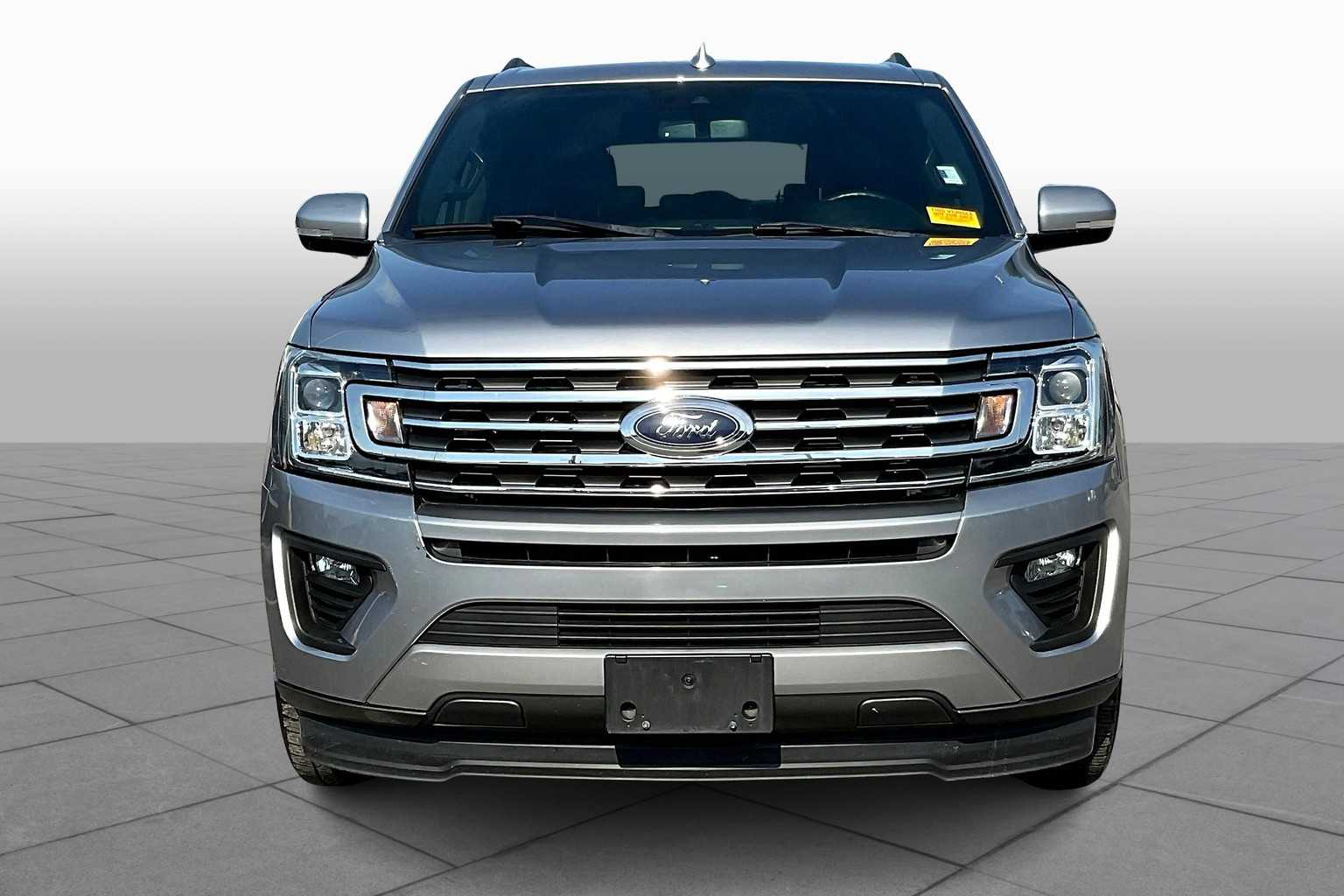2021 Ford Expedition MAX XLT photo 2
