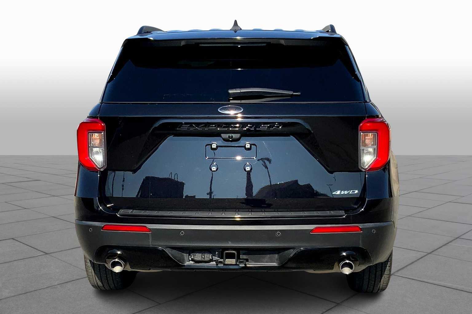 2022 Ford Explorer ST-Line photo 3