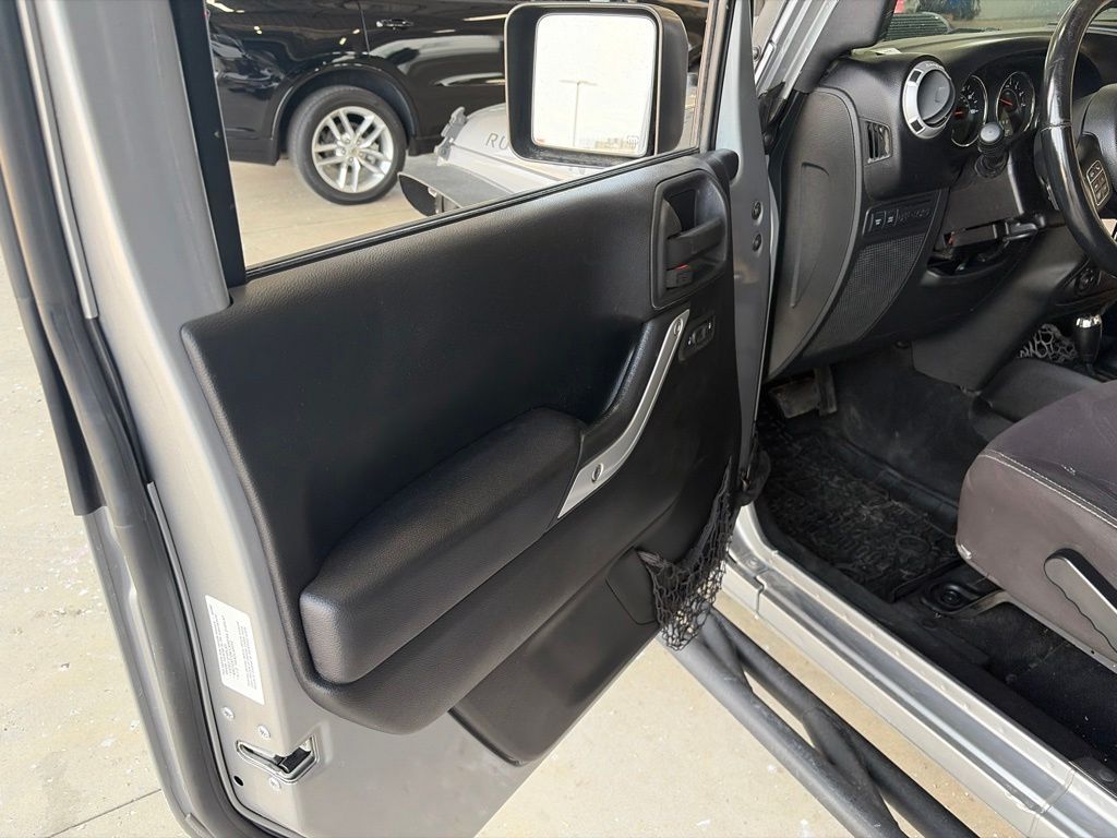 2014 Jeep Wrangler Unlimited Rubicon - Photo 14