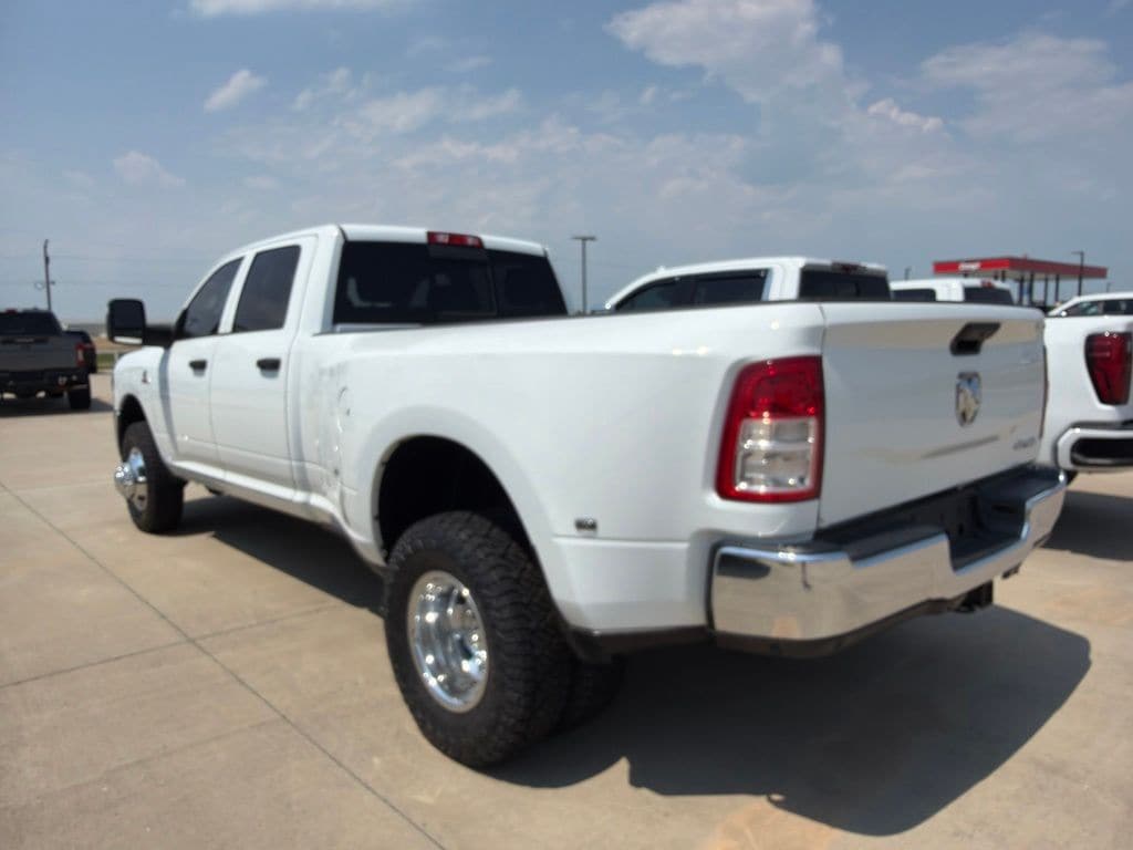 Used 2024 RAM Ram 3500 Pickup Tradesman with VIN 3C63RRGL0RG391965 for sale in Little Rock