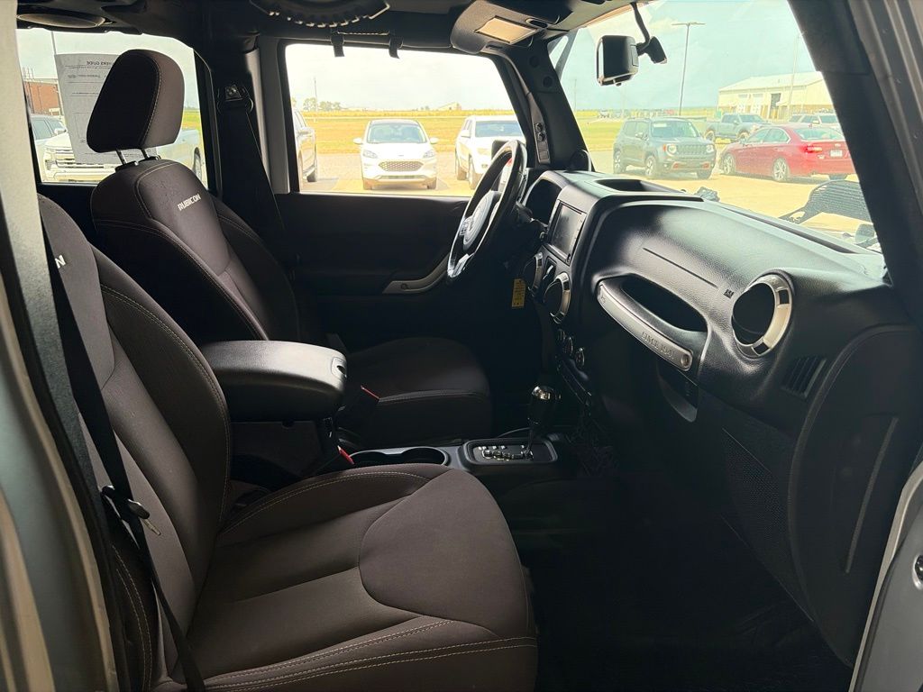 2014 Jeep Wrangler Unlimited Rubicon - Photo 8