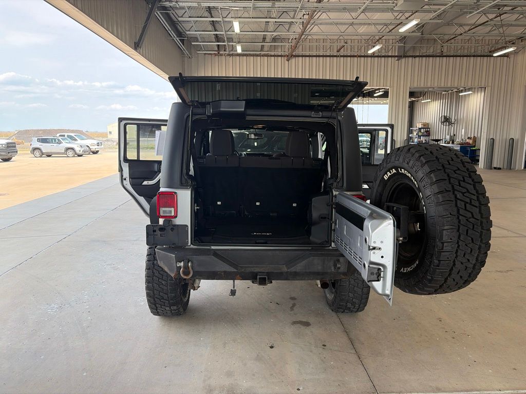 2014 Jeep Wrangler Unlimited Rubicon - Photo 11