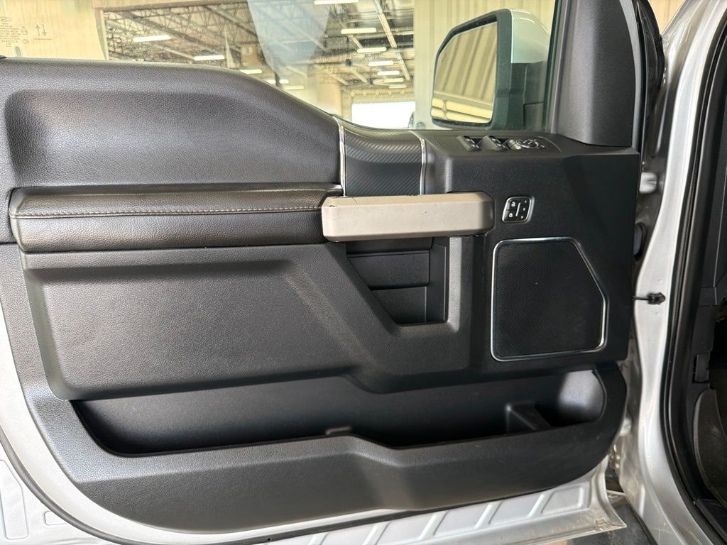 2020 Ford F-150 Lariat - Photo 10