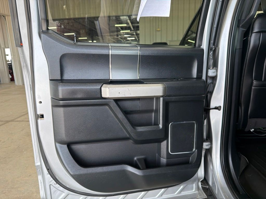 2020 Ford F-150 Lariat - Photo 12