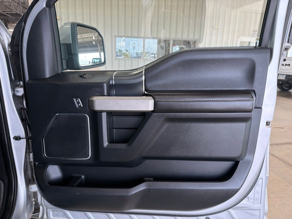 2020 Ford F-150 Lariat - Photo 16