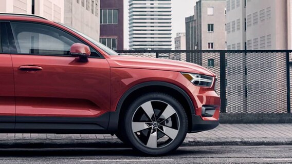 2019 Volvo XC40 Colors and Accessories