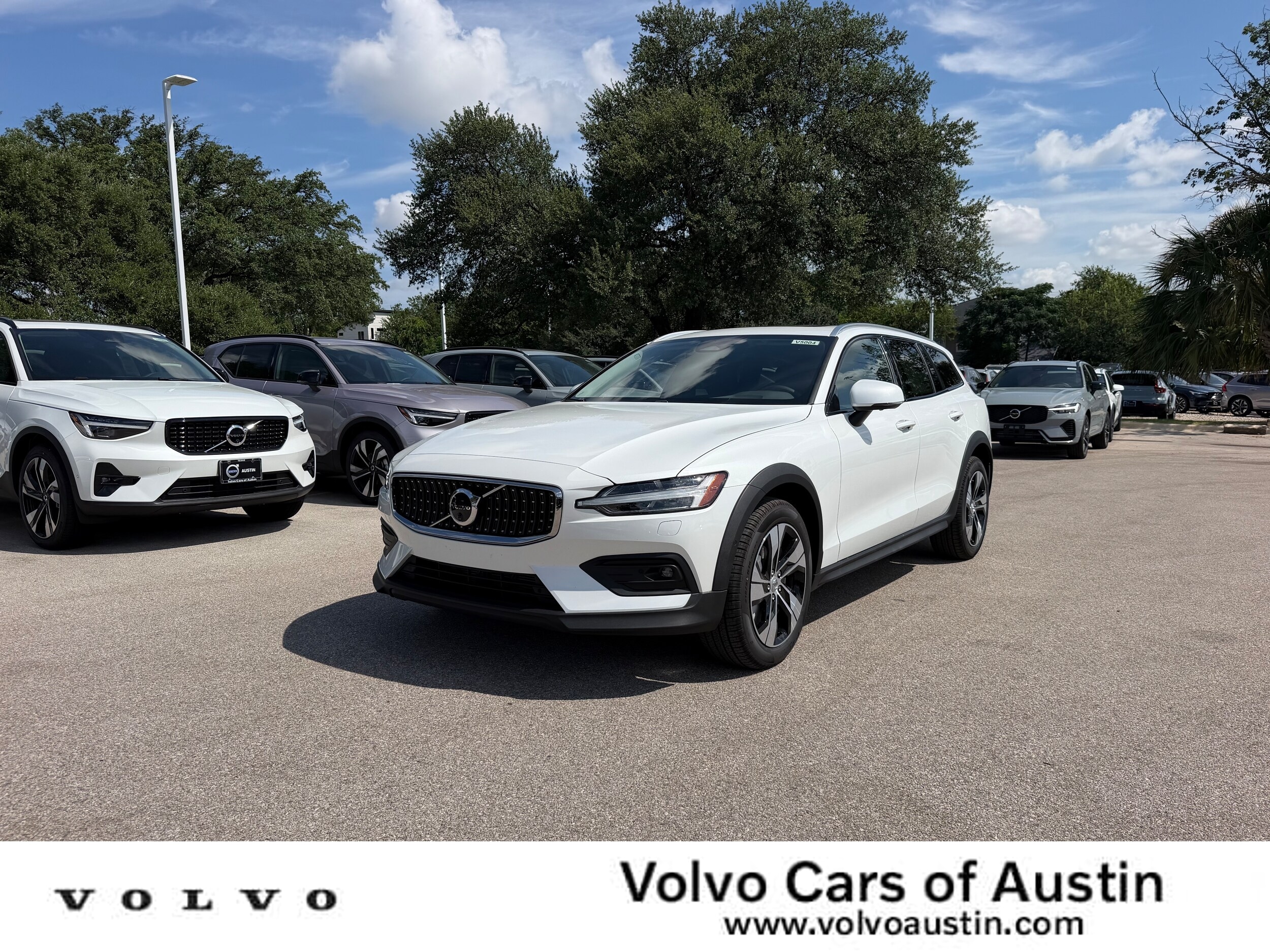 New 2026 Volvo V60 Cross Country B5 Plus