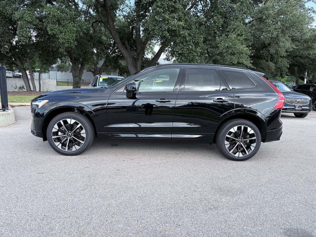 New 2026 Volvo XC60 B5 Plus SUV