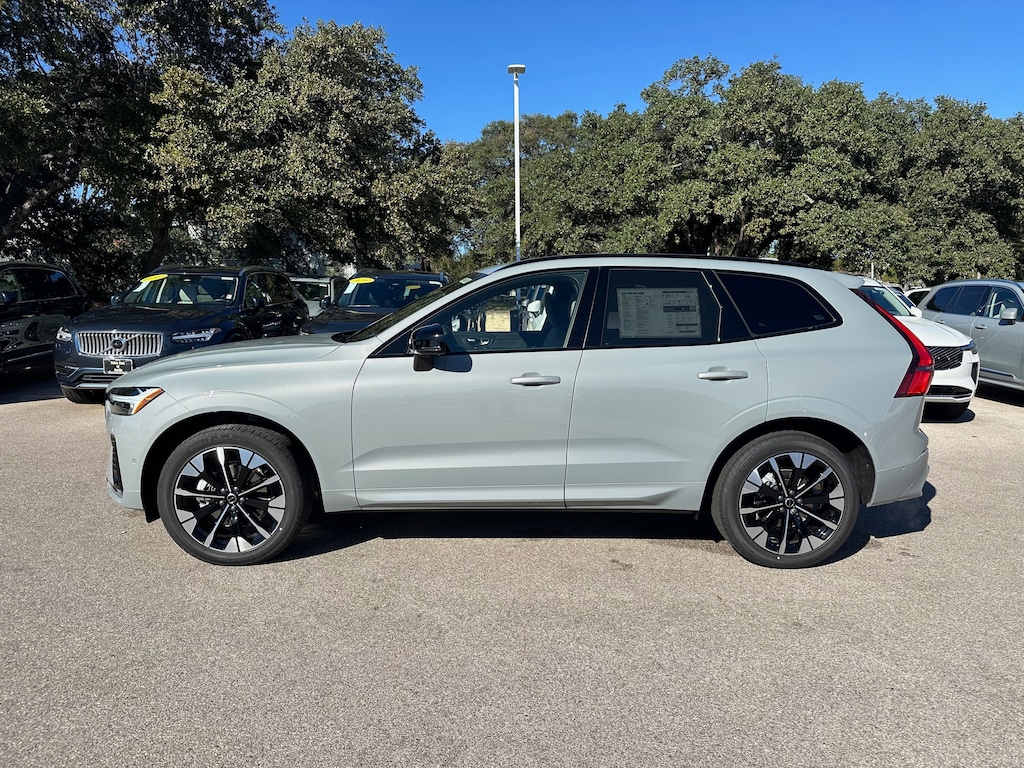 New 2026 Volvo XC60 B5 Plus SUV