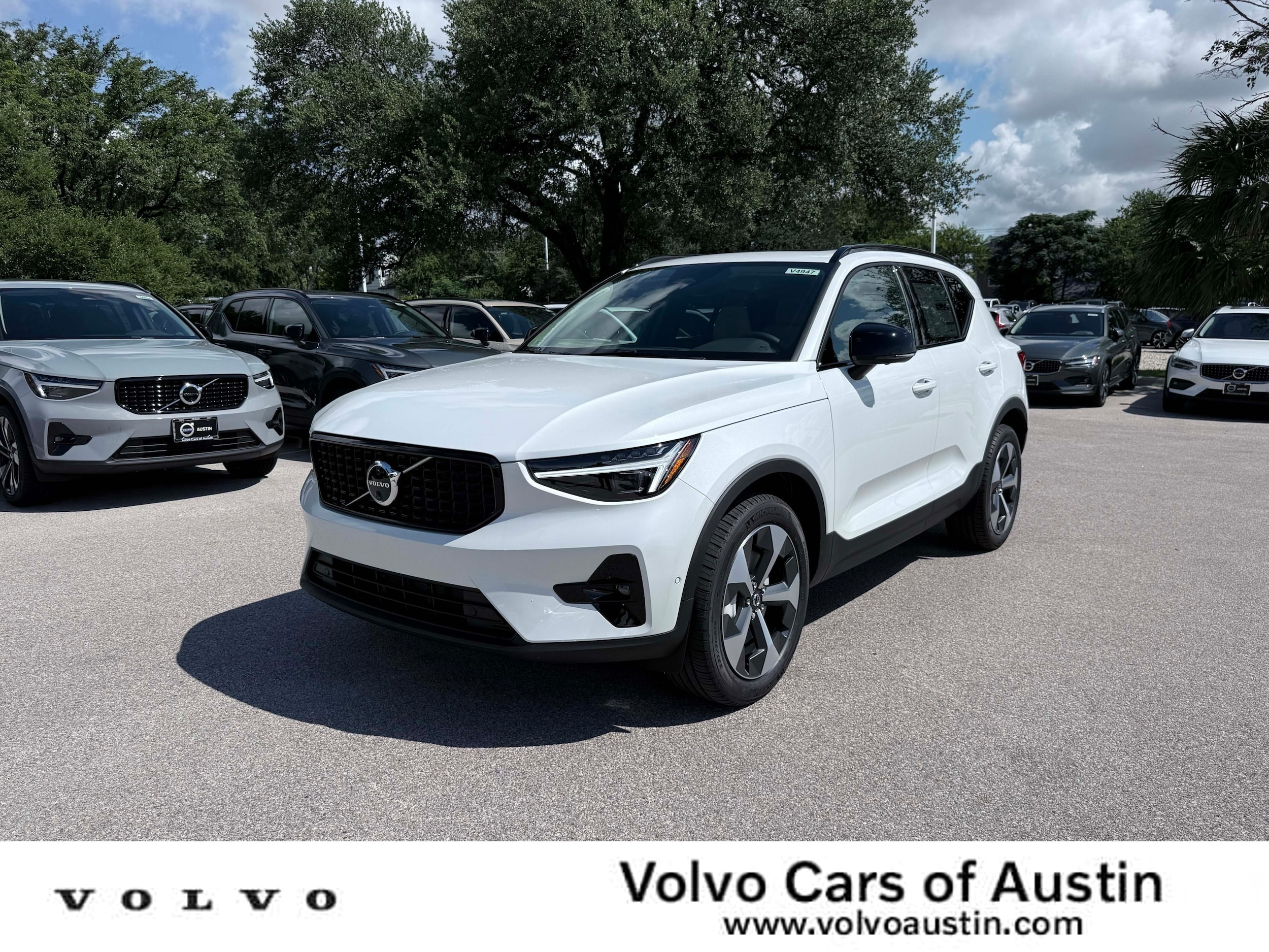 New 2026 Volvo XC40 B5 Plus
