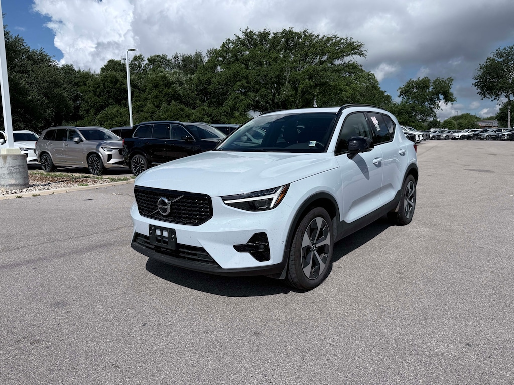 Certified 2026 Volvo XC40 B5 Plus SUV