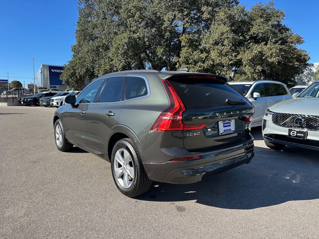 Used 2022 Volvo XC60 B5 Momentum SUV