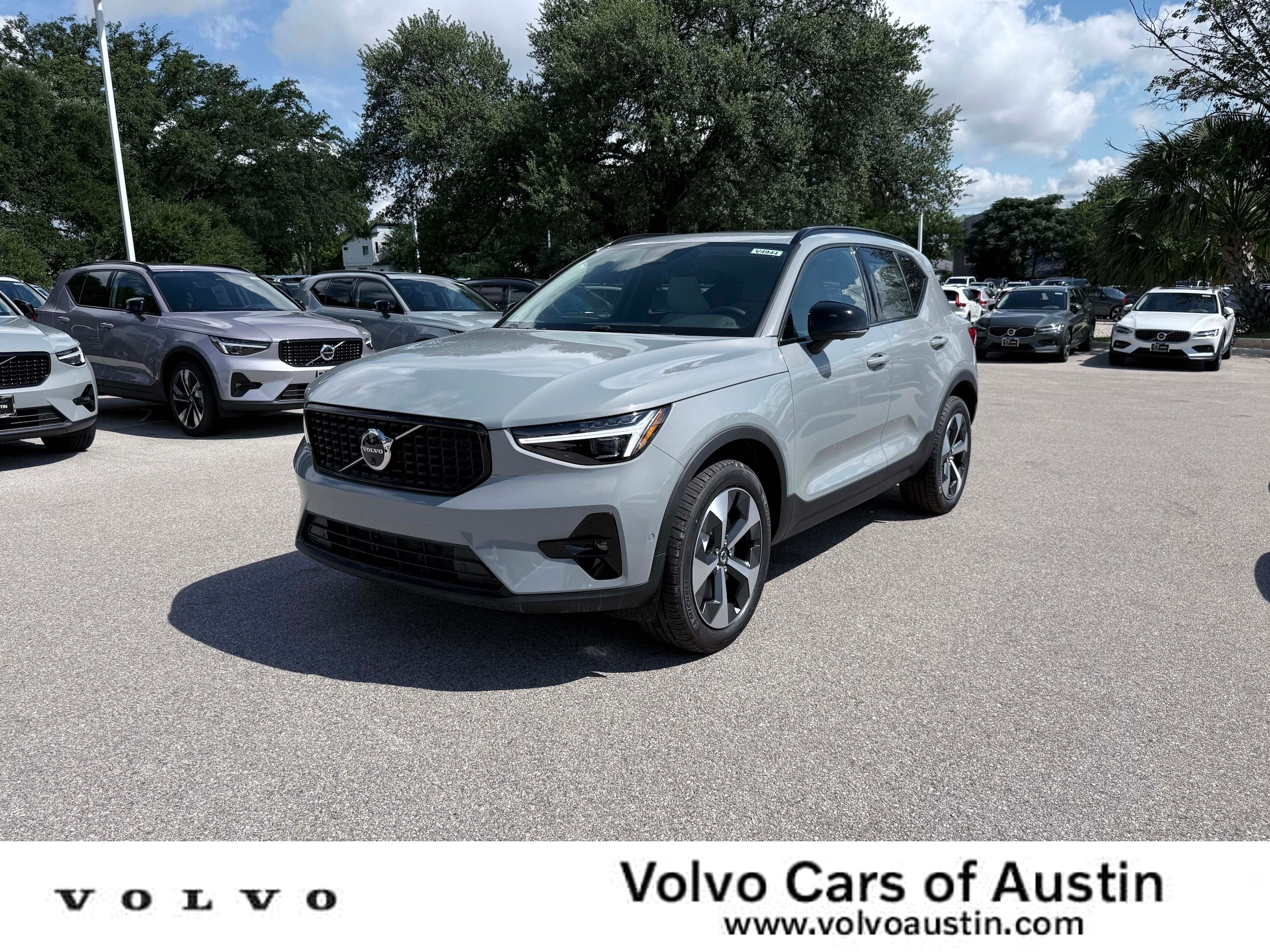 New 2026 Volvo XC40 B5 Plus