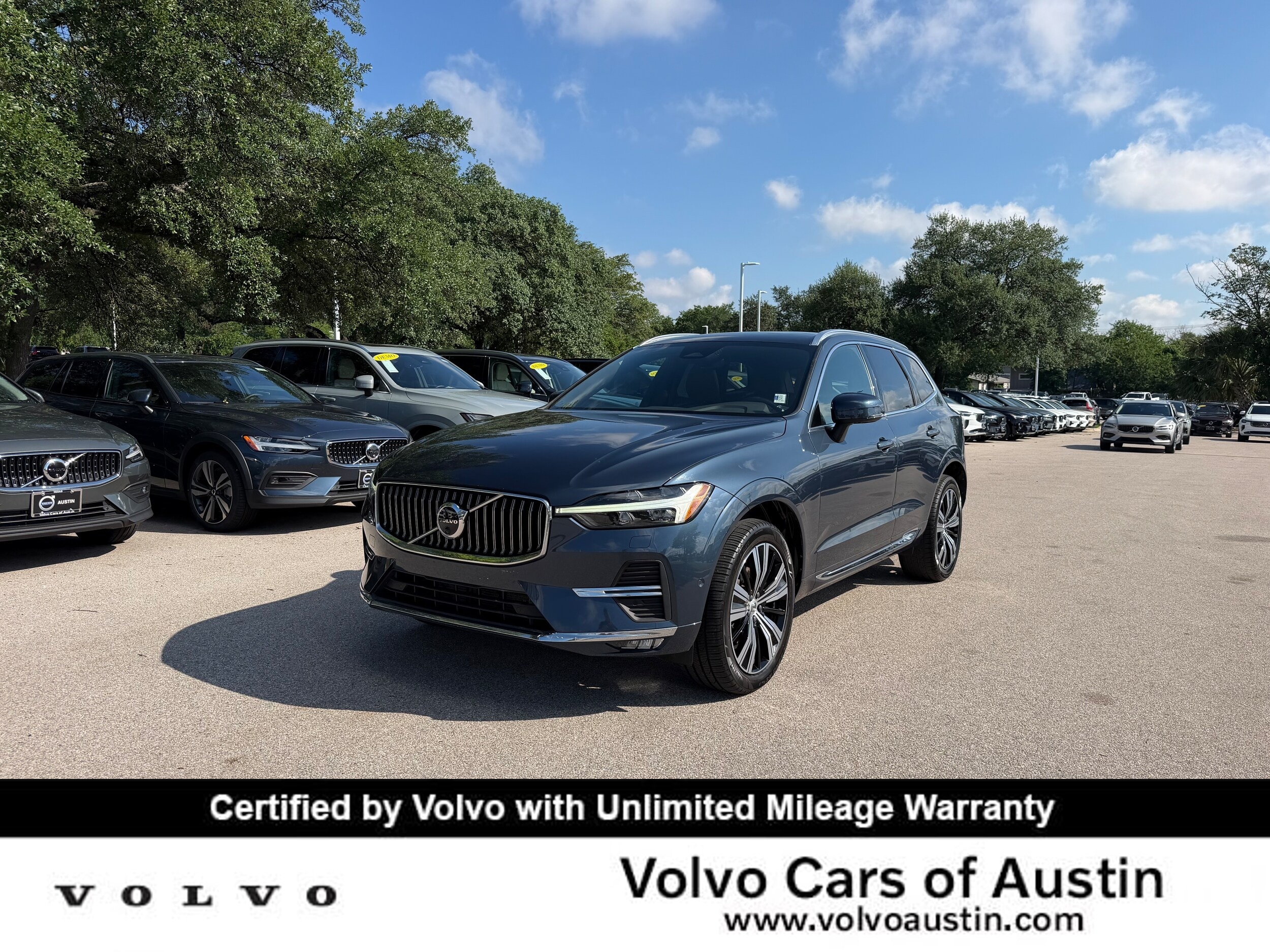 2023 Volvo XC60 B5 Plus Bright Theme AWD's photo