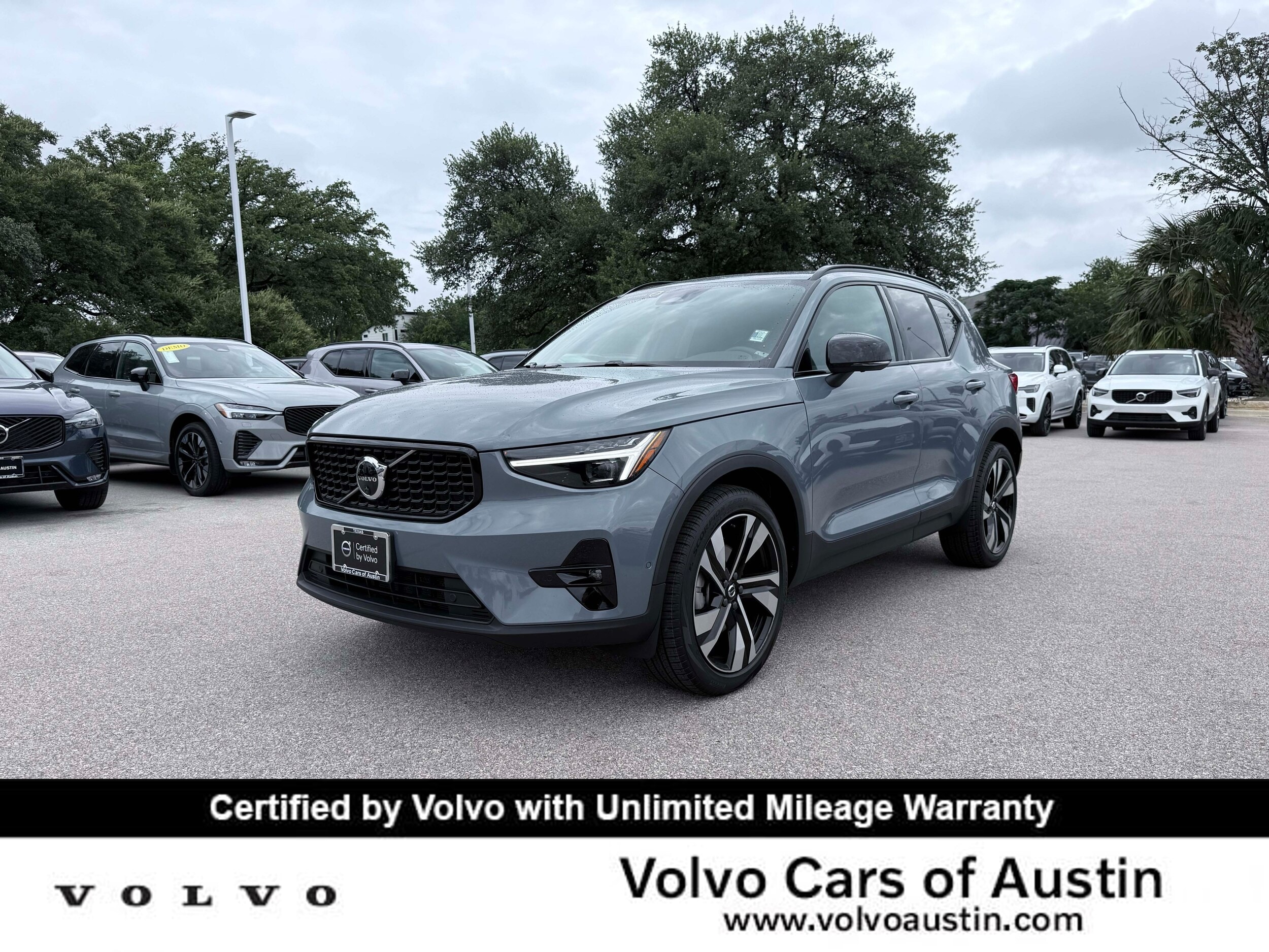 2023 Volvo XC40 SUV 