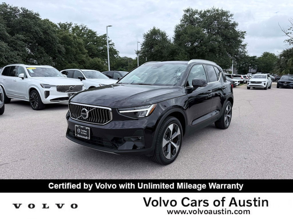 Certified 2025 Volvo XC40 B5 Plus Bright Theme SUV