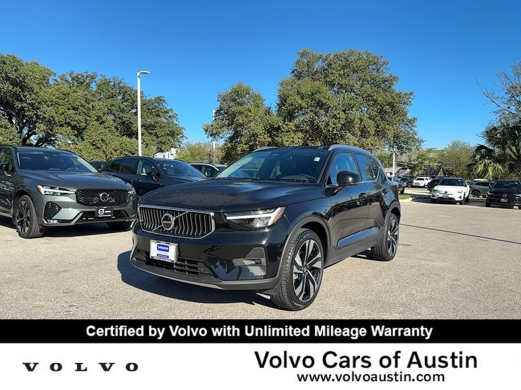 Certified 2025 Volvo XC40 B5 Plus Bright Theme SUV