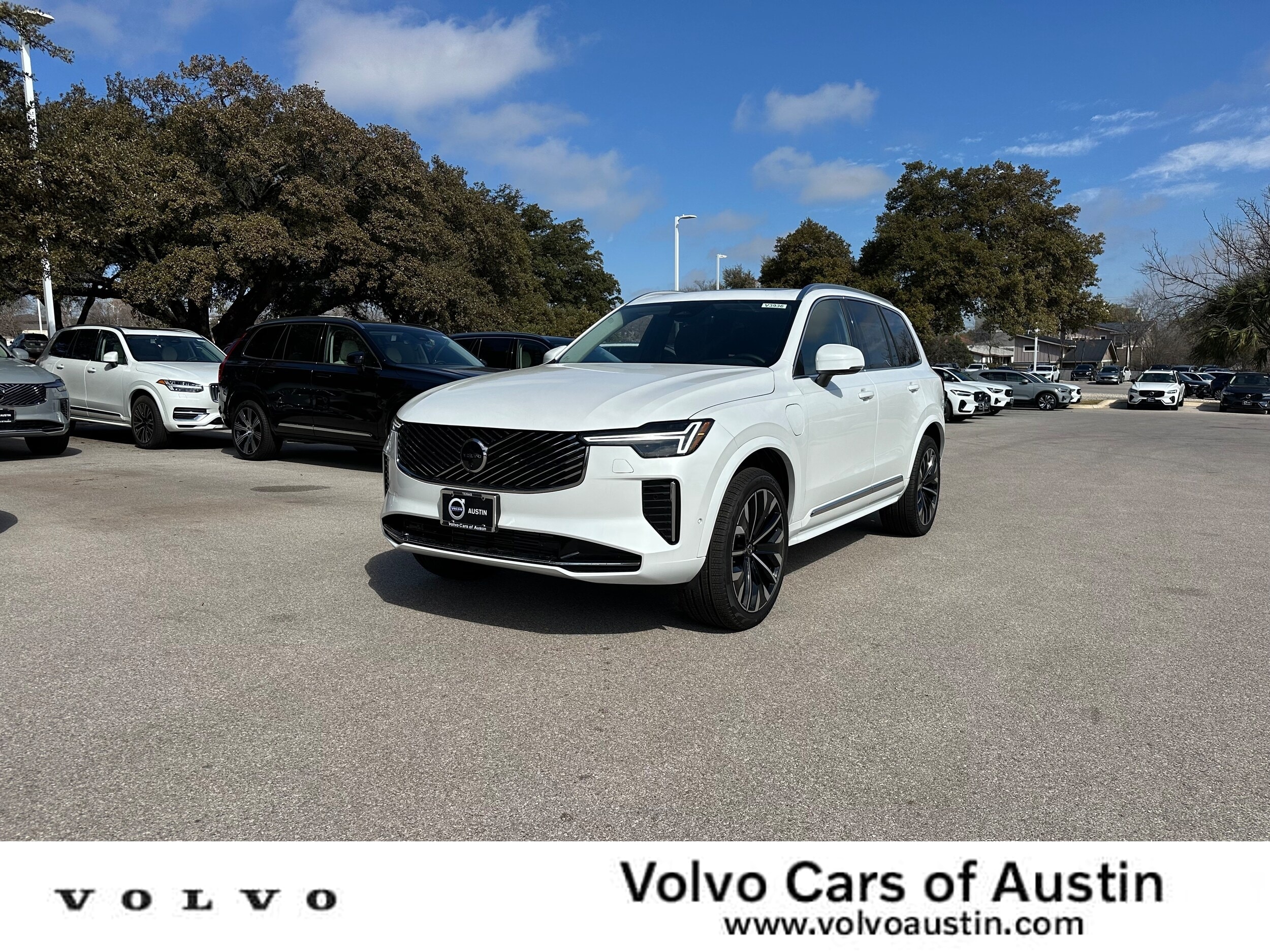 2025 Volvo XC90 Plus's photo