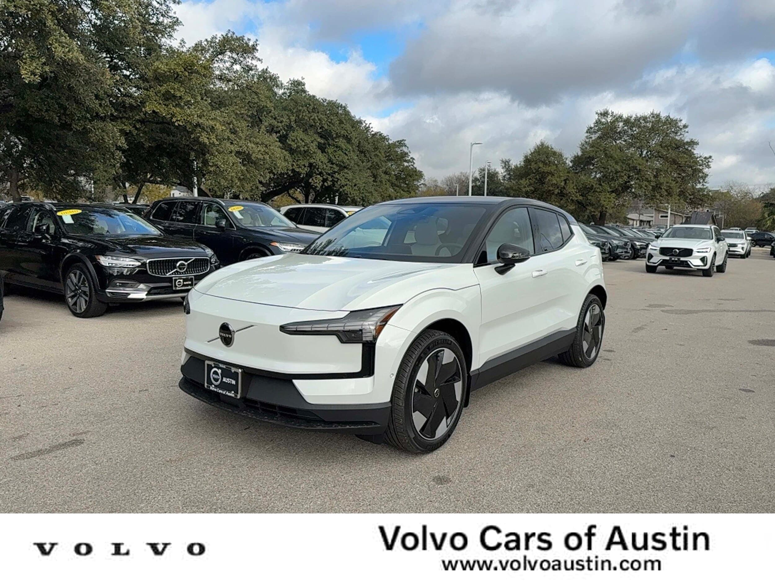 2025 Volvo EX30 Twin Motor Performance Ultra's photo