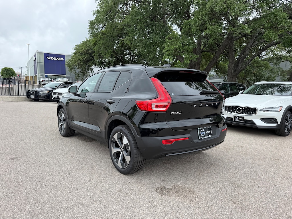 New 2026 Volvo XC40 B5 Plus SUV