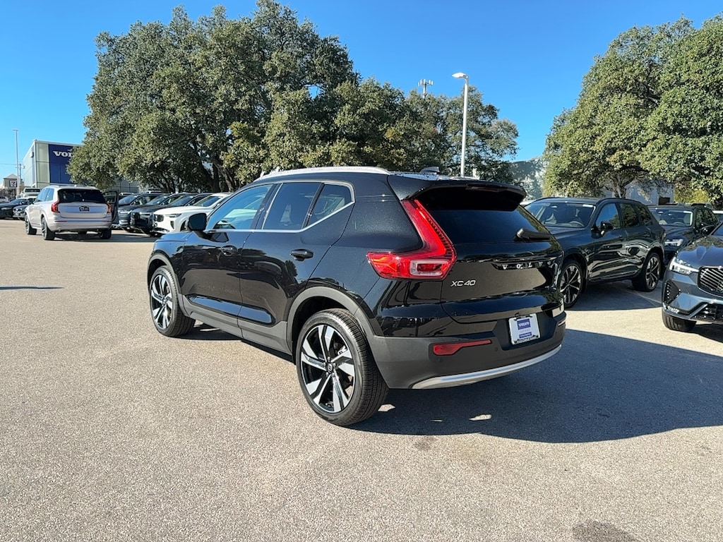 Certified 2025 Volvo XC40 B5 Plus Bright Theme SUV