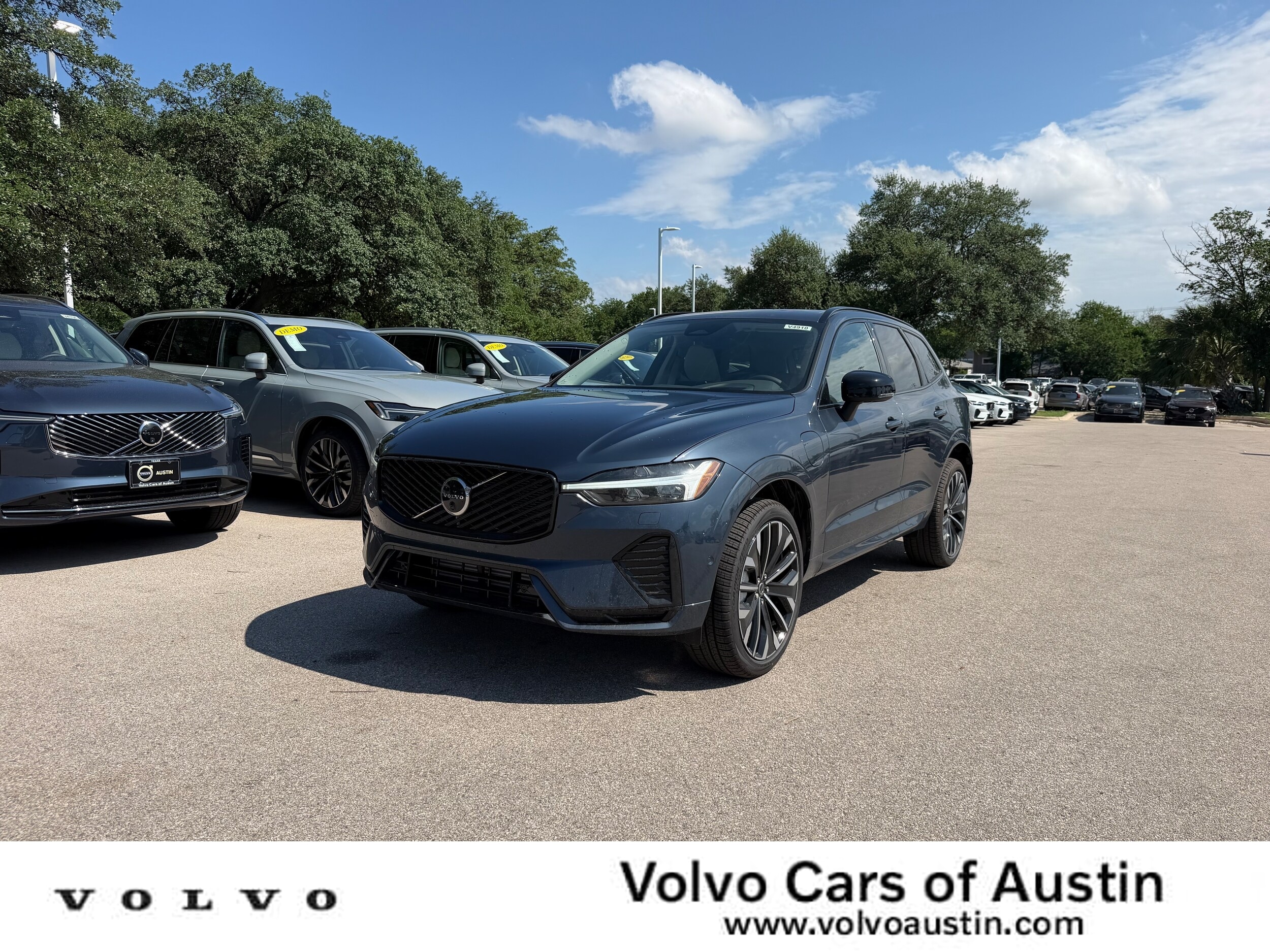 2026 Volvo XC60 plug-in hybrid T8 Ultra SUV