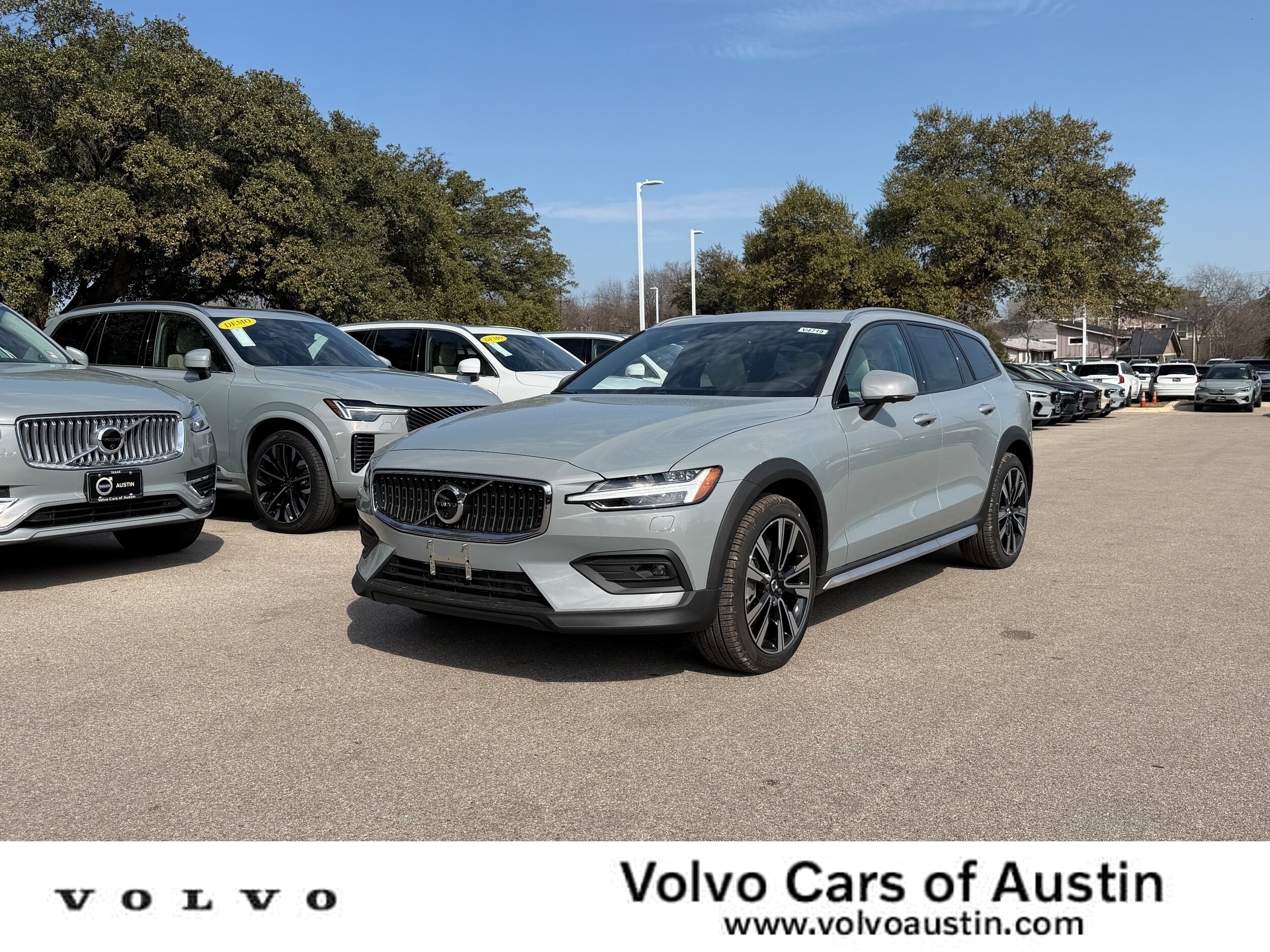 2026 Volvo V60 Cross Country Wagon 