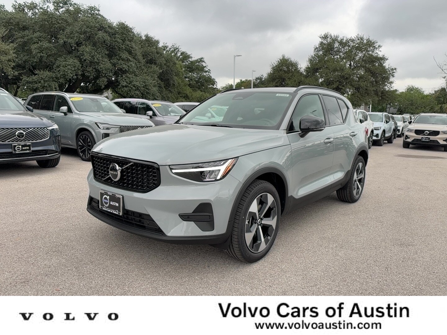2026 Volvo XC40 SUV 