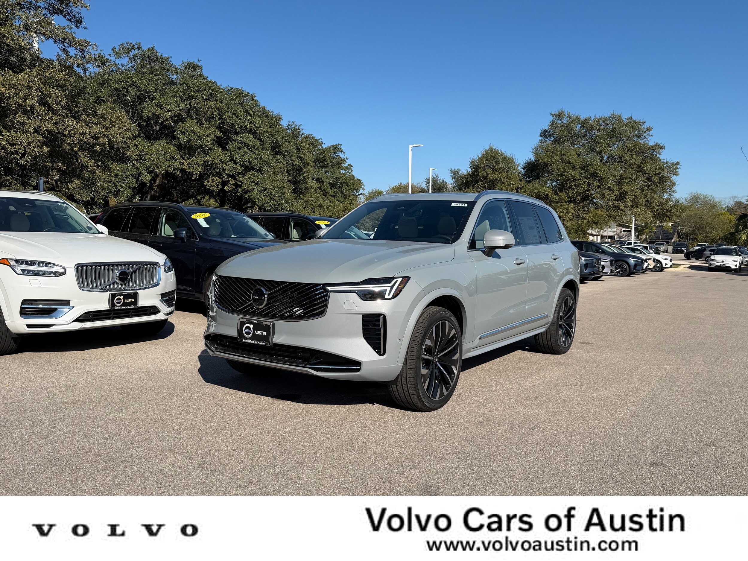 2026 Volvo XC90 Plus's photo