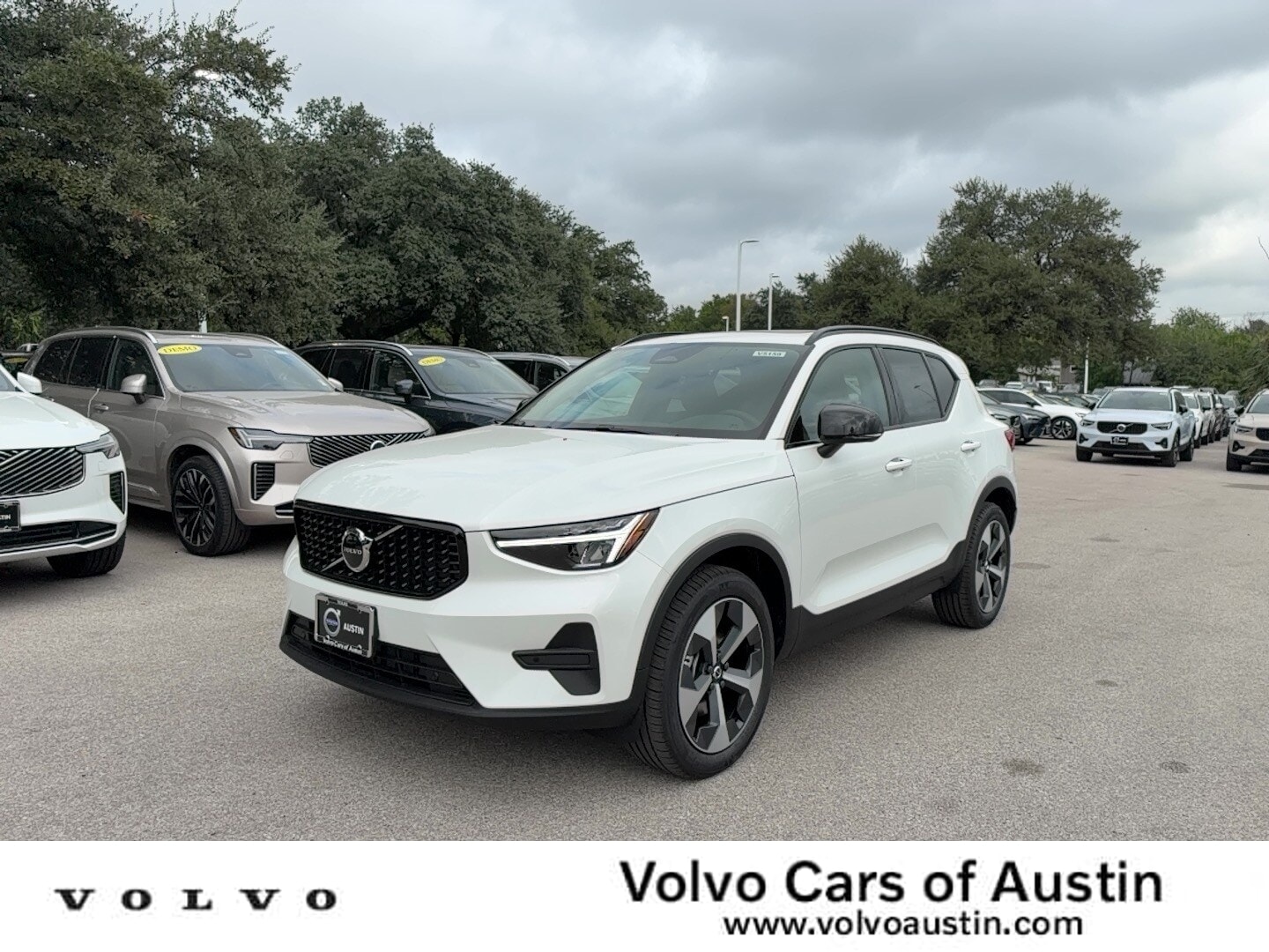 2026 Volvo XC40 SUV 