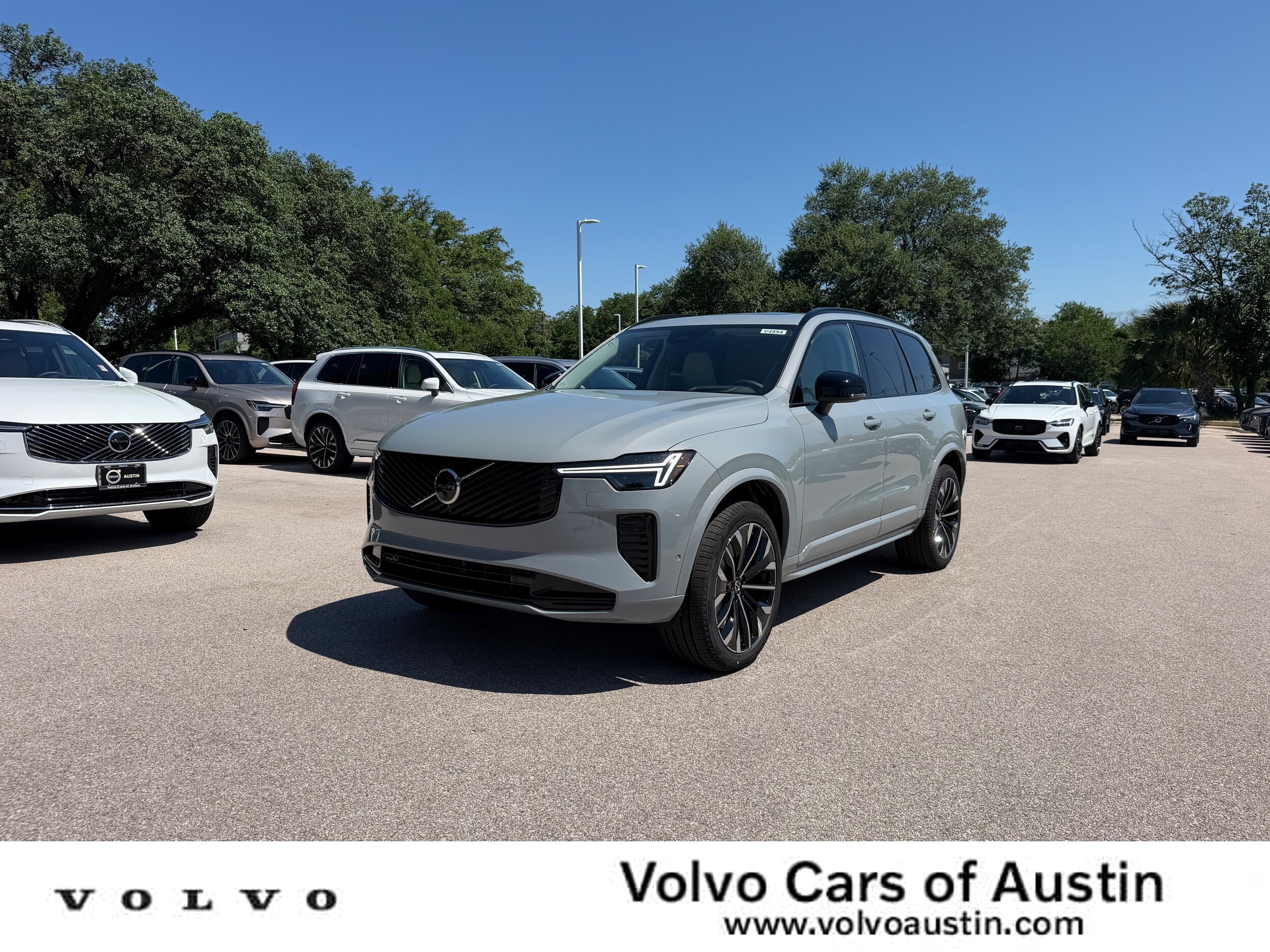 2026 Volvo XC90 B6 Ultra Dark Theme 6-Seater SUV