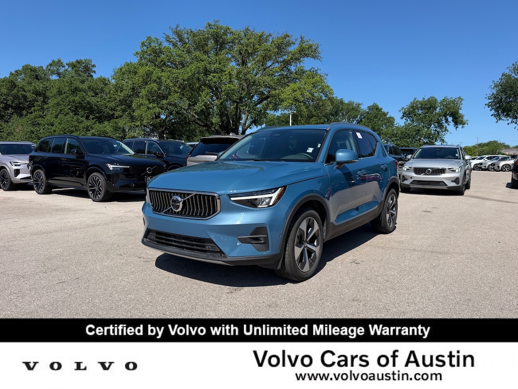 Certified 2025 Volvo XC40 B5 Plus Bright Theme SUV