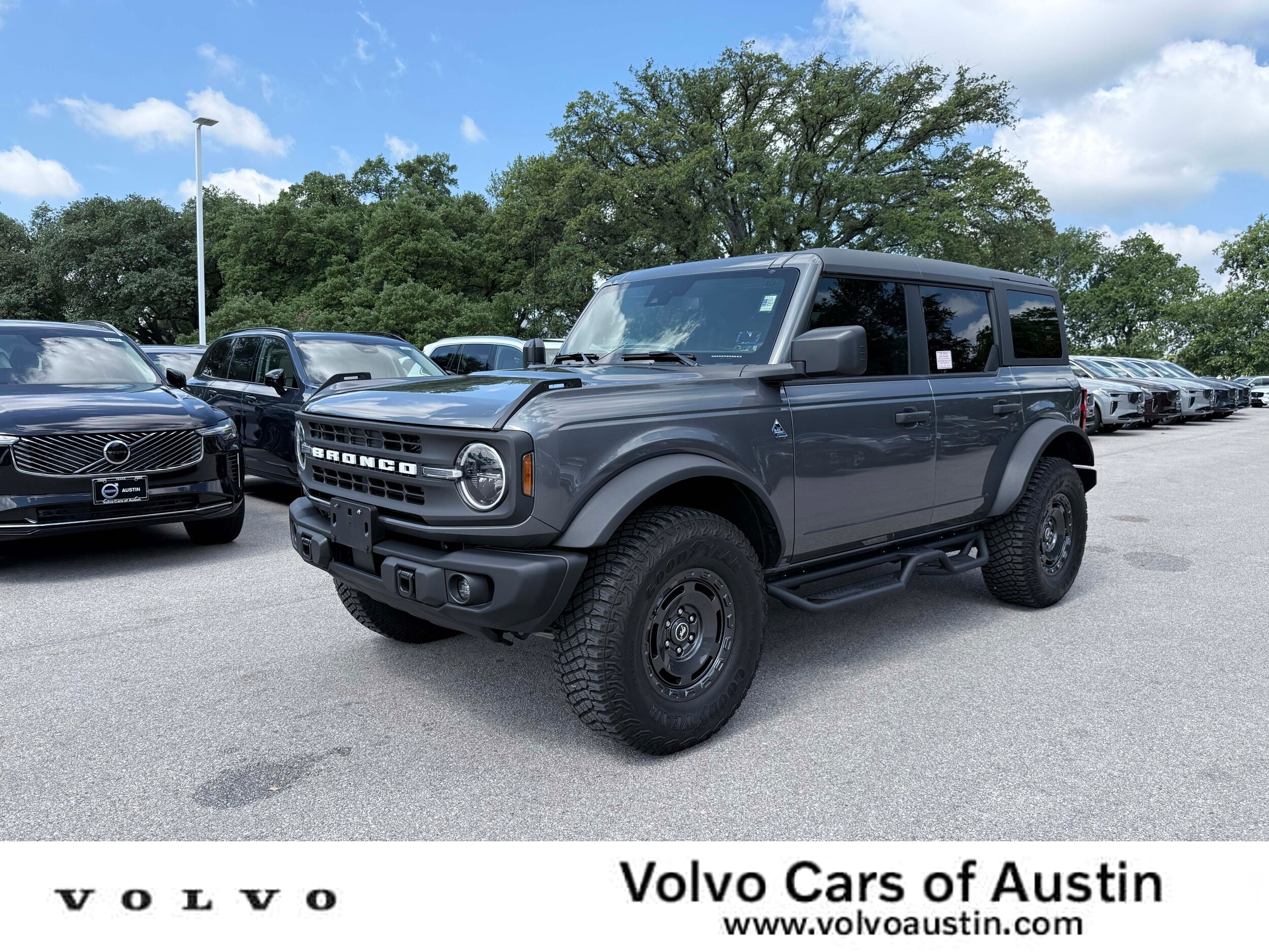2024 Ford Bronco Black Diamond Mid (322A) 4x4's photo