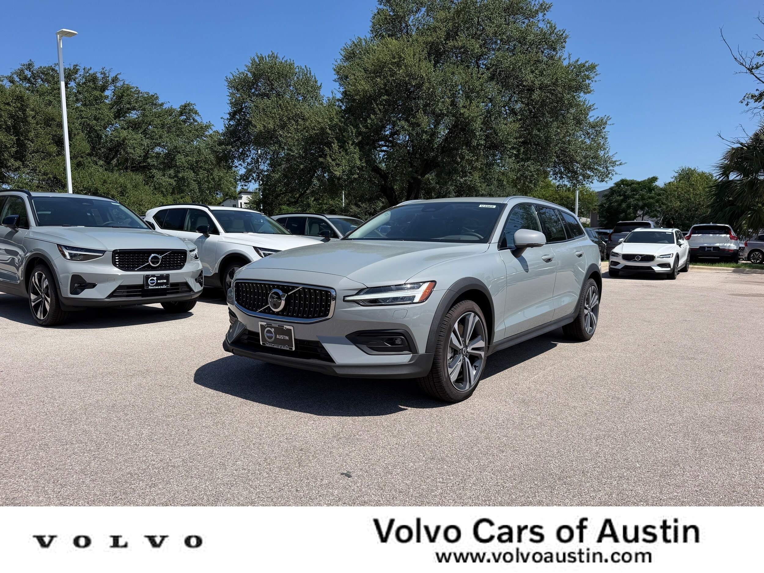 New 2026 Volvo V60 Cross Country B5 Plus