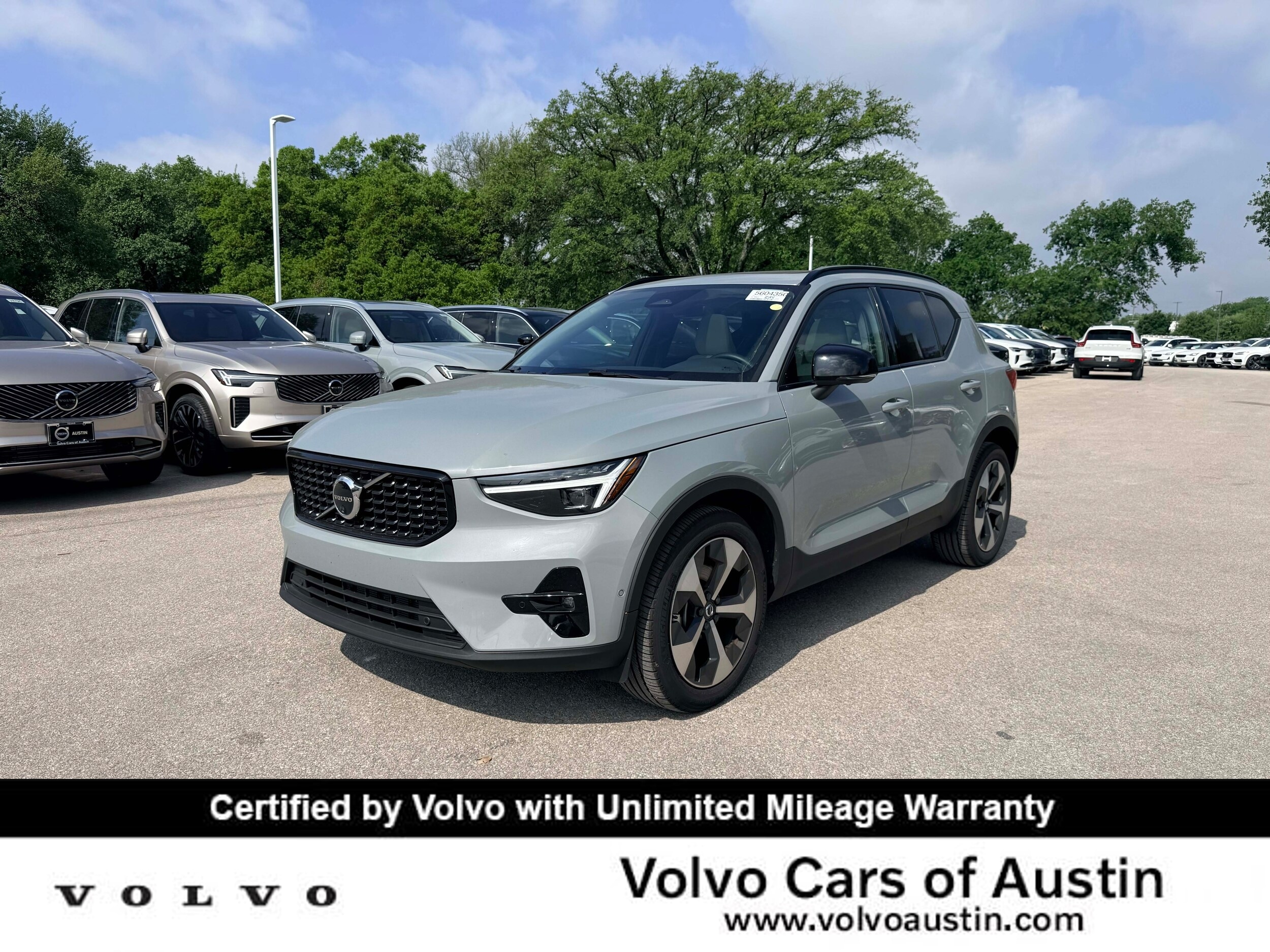 2026 Volvo XC40 SUV 