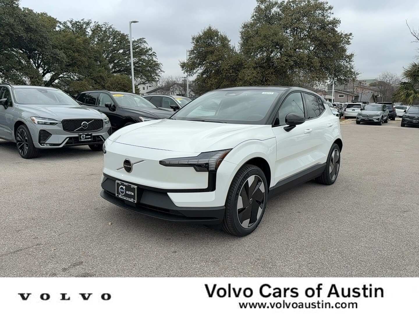 2026 Volvo EX30 Single Motor Plus's photo