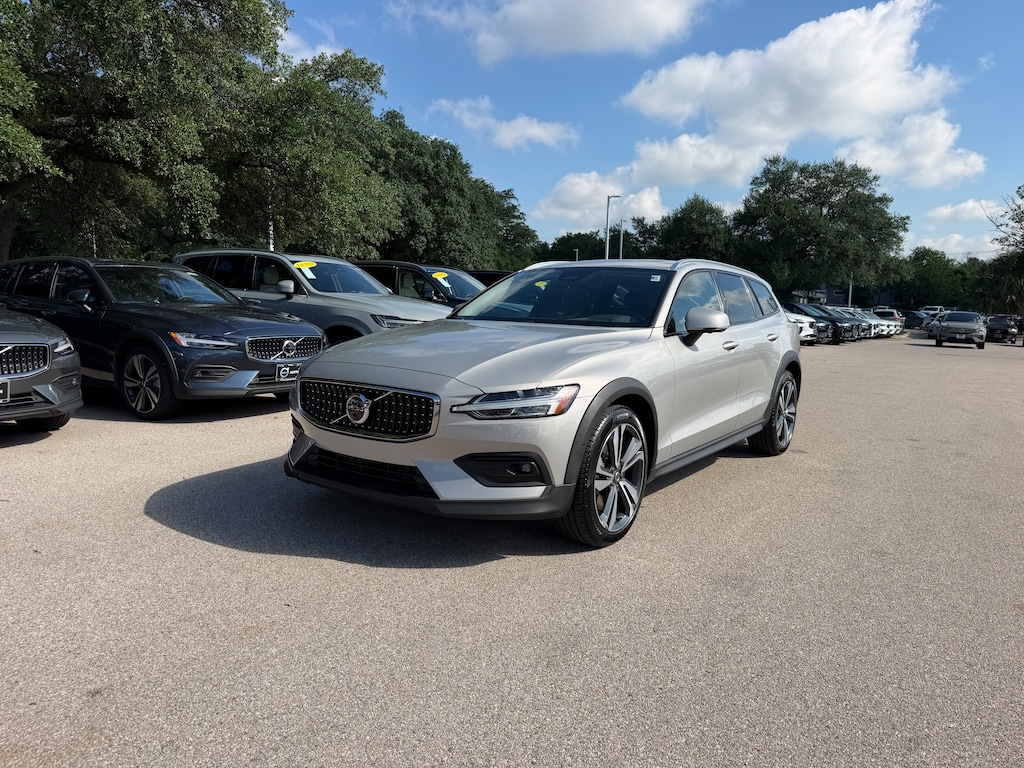 Certified 2025 Volvo V60 Cross Country B5 Plus Wagon