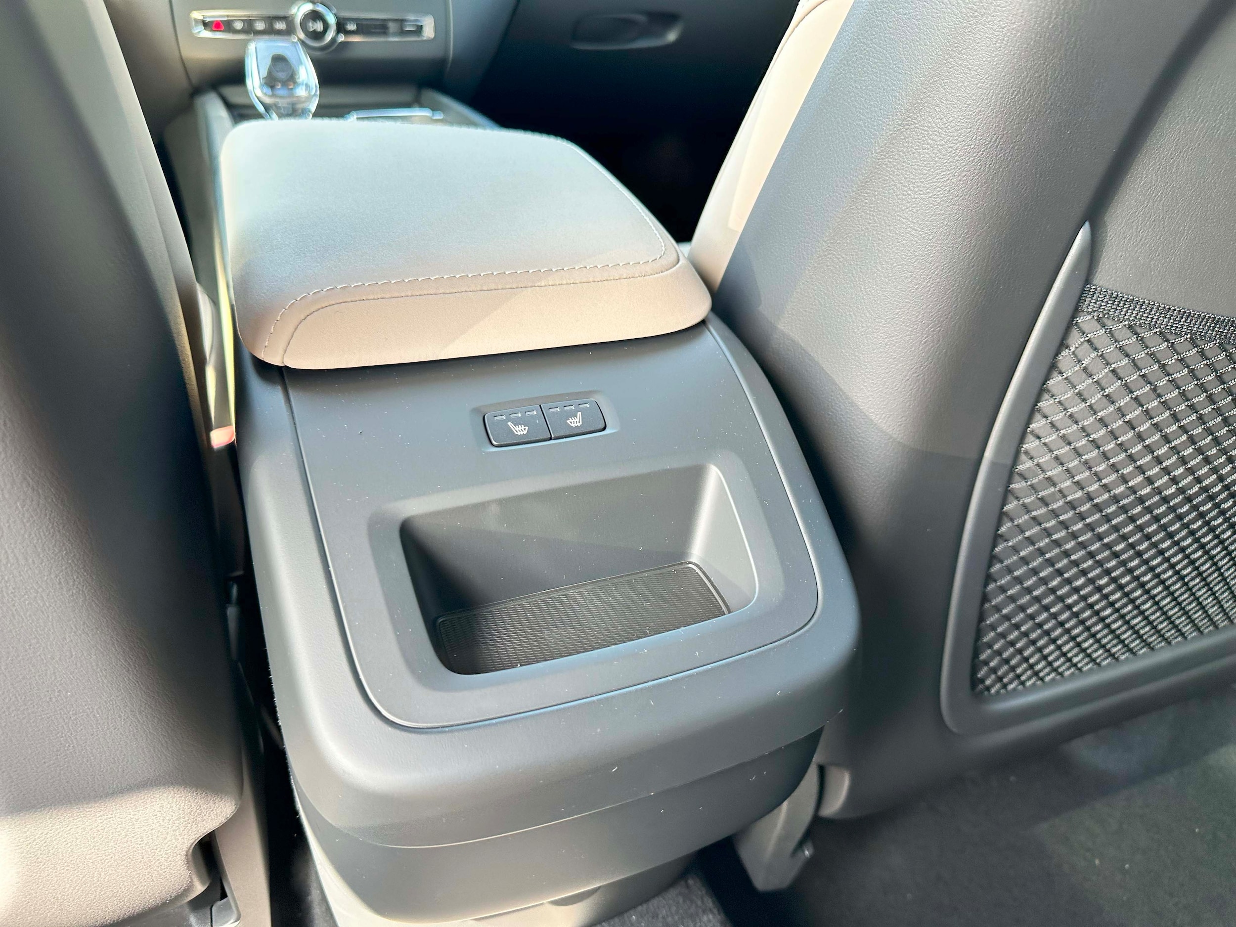 2026 Volvo XC60 Plus - Photo 15