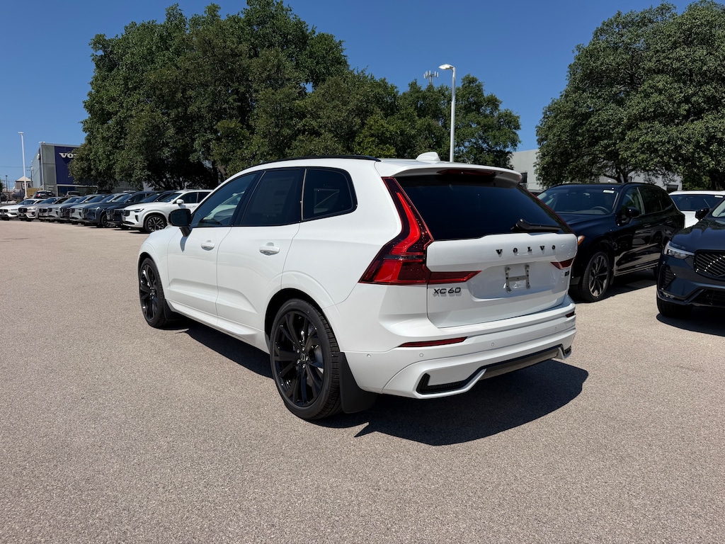 New 2026 Volvo XC60 B5 Ultra Black Edition SUV