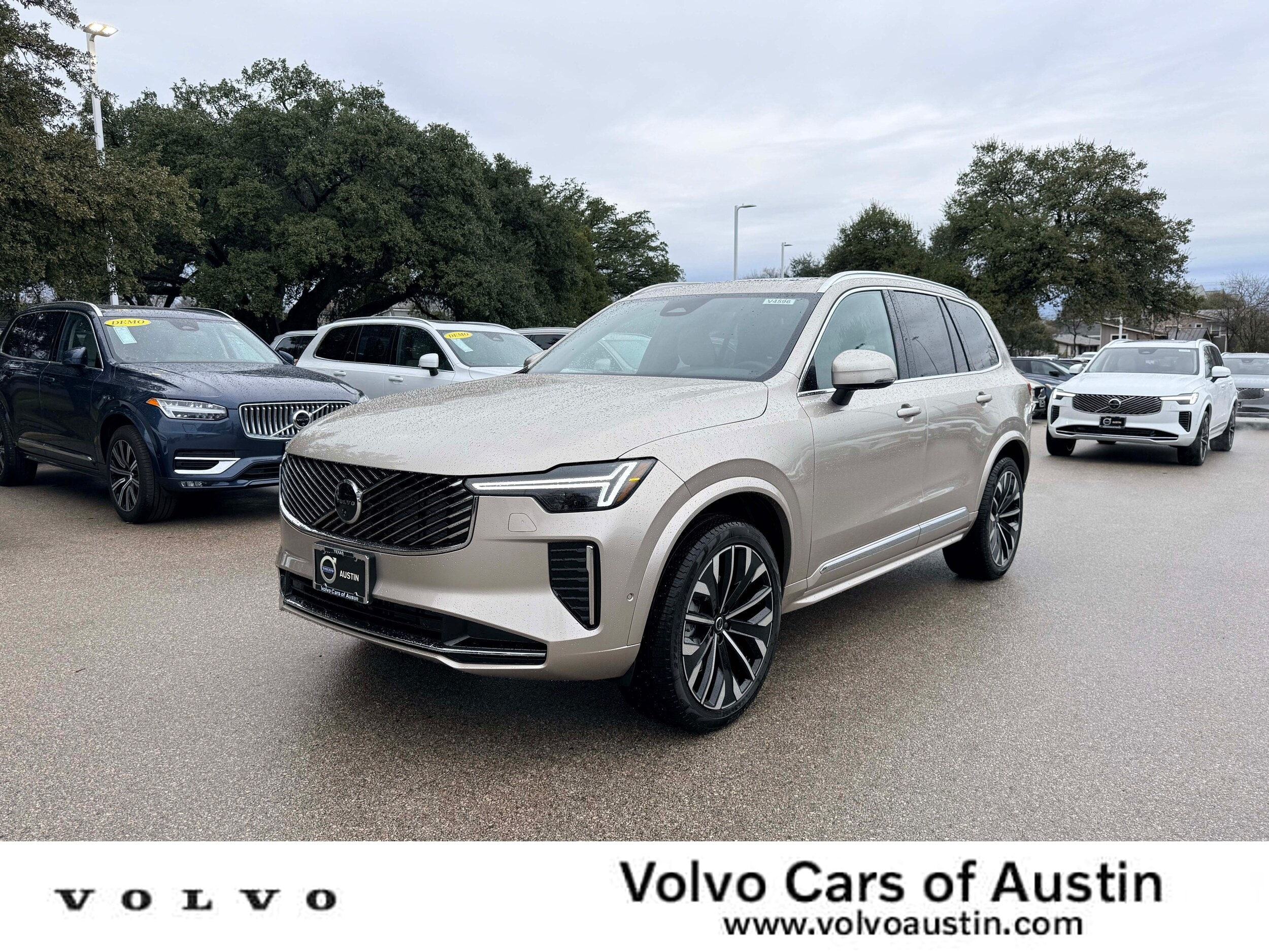 2026 Volvo XC90 Plus's photo