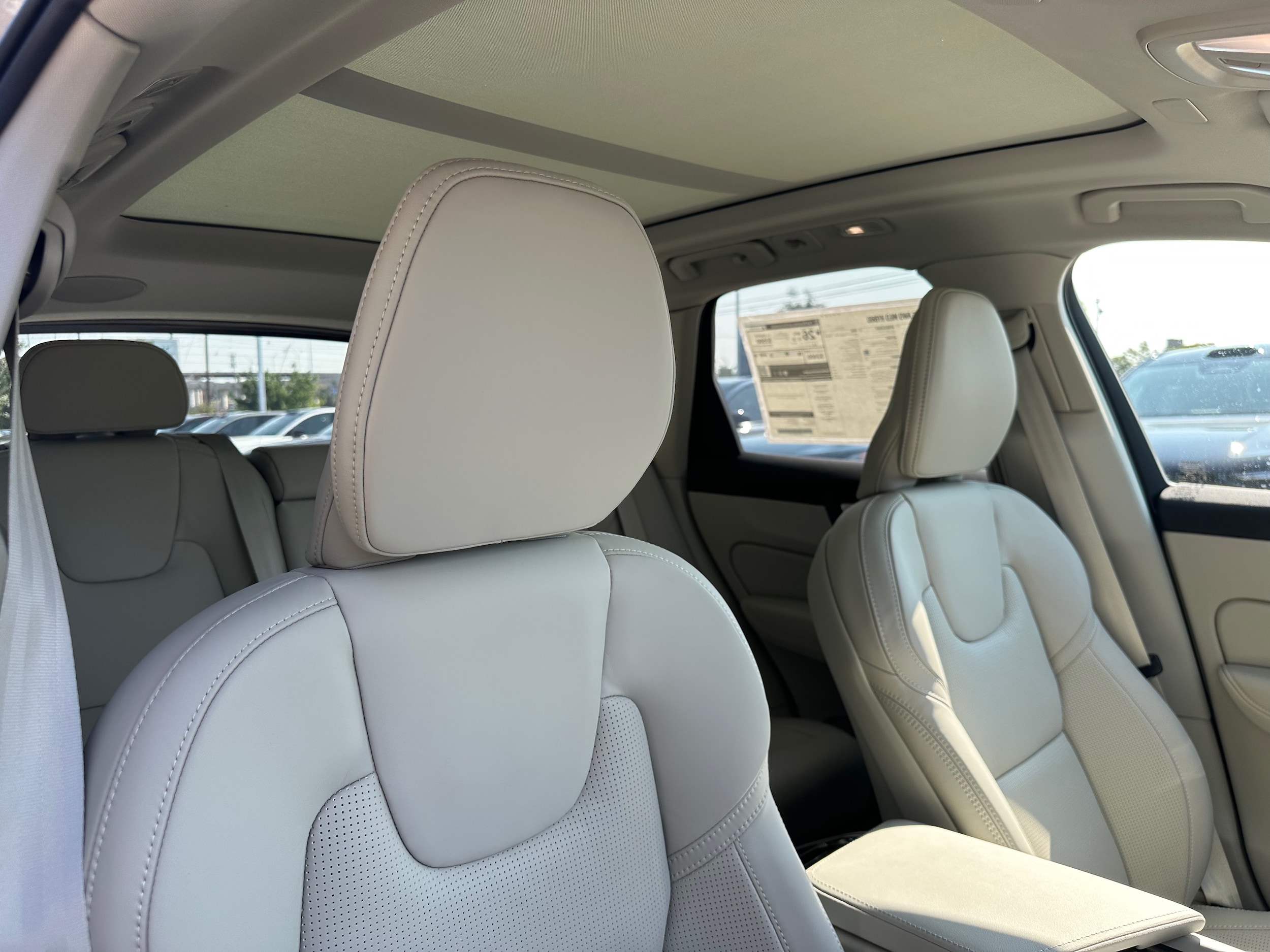 2026 Volvo XC60 Ultra - Photo 9