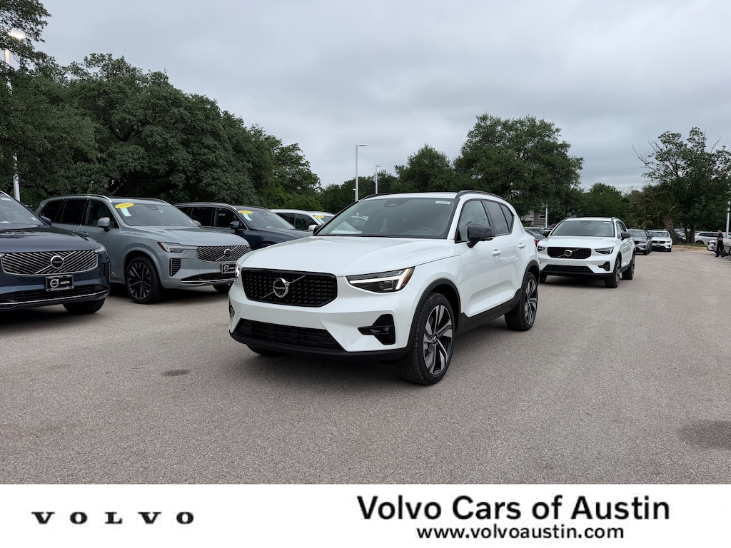 New 2026 Volvo XC40 B5 Ultra SUV