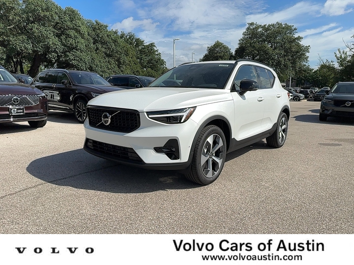 2026 Volvo XC40 B5 Plus SUV